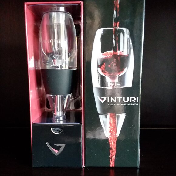 Crate and Barrel Vinturi Red Wine Aerator with standNew in box - Picture 3 of 4